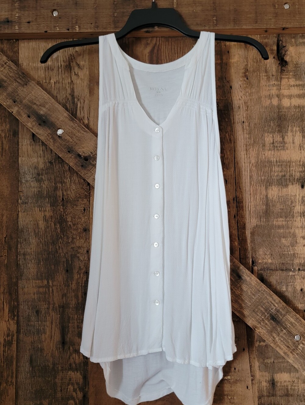 Merona White Button-Front Sleeveless Tank